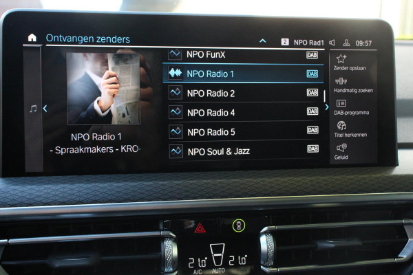 BMW X3 xDrive30e M Sport High Executive | Leder | Schuif/kantel dak | Navigatie | Climate Control | Camera | Electrisch bedienbare achterklep | Active Cruise Control | 19" Lichtmetalen velgen