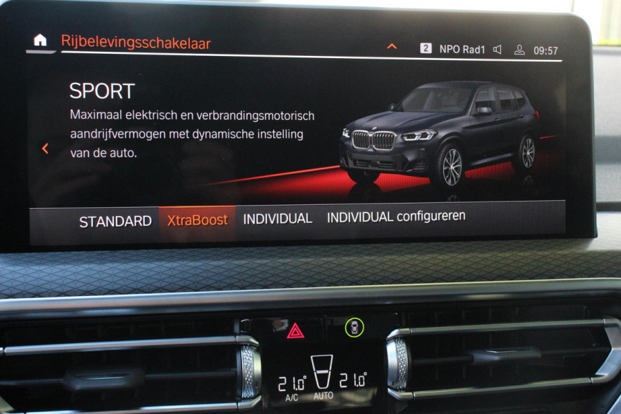 BMW X3 xDrive30e M Sport High Executive | Leder | Schuif/kantel dak | Navigatie | Climate Control | Camera | Electrisch bedienbare achterklep | Active Cruise Control | 19" Lichtmetalen velgen
