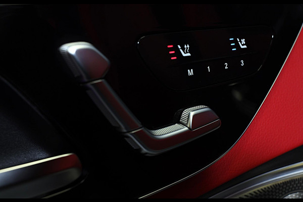 Mercedes-Benz CLE Coupé 300 e AMG 53 Look / Massage / Burmester / Head Up / 360 Camera / Acc / Elek Stoelen / Open Pano / 19 Inch