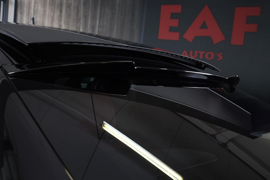 Mercedes-Benz CLE Coupé 300 e AMG 53 Look / Massage / Burmester / Head Up / 360 Camera / Acc / Elek Stoelen / Open Pano / 19 Inch