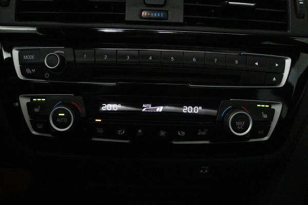 BMW 4 Serie Gran Coupé 440i High Executive Edition (PANORAMADAK, SERVICE INCLUSIEF, STOELVERWARMING, CAMERA, DEALER ONDERHOUDEN)