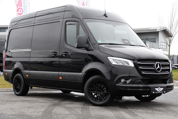 Mercedes-Benz Sprinter 317 1.9 CDI L2 Pro Black Edition FACE LIFT! Camera, Cruise, Carplay, 3500kg Trekhaak, 10,5'' Mbux, LED, Dodehoek, Virtual, Uniek!