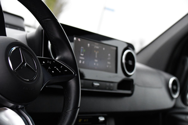 Mercedes-Benz Sprinter 317 1.9 CDI L2 Pro Black Edition FACE LIFT! Camera, Cruise, Carplay, 3500kg Trekhaak, 10,5'' Mbux, LED, Dodehoek, Virtual, Uniek!