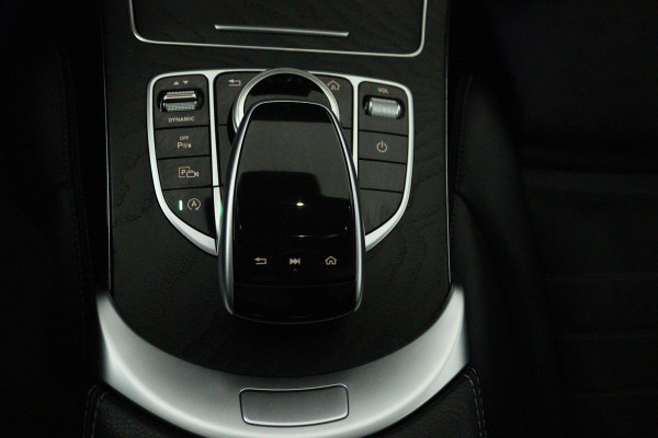 Mercedes-Benz C-Klasse Estate 300 Premium Plus Pack (PANORAMADAK, DIGITALE COCKPIT, SFEERVERLICHTING, CRUISE ADAPTIEF, CAMERA)