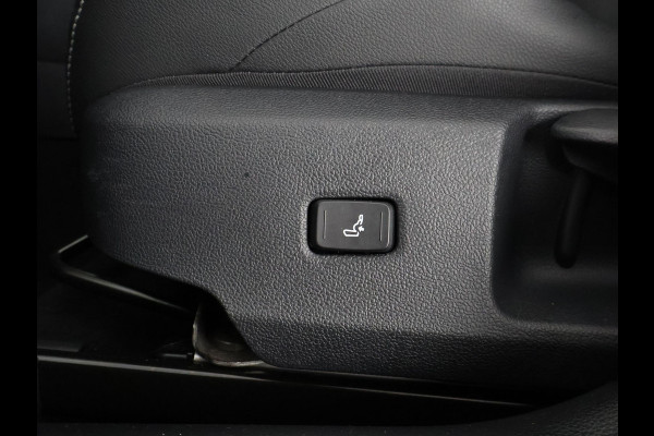 Toyota Corolla Touring Sports 1.8 HYBRIDE BUSINESS PLUS 1e EIG GARANTIE 2033 BI-TONE. TREKHAAK.HALF LEDER. PARKEERSENSOREN . NAVIGATIE .APPLE/ANDROID