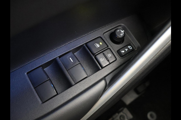 Toyota Corolla Cross HYBRID 140 DYNAMIC STYLEPACK BI-TONE GARANTIE 2035 CARPLAY NAVIGATIE.ELEKTRISCHE A.KLEP. CLIMA.CRUISE ETC