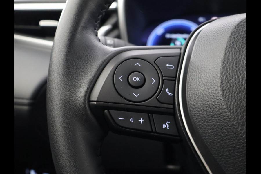 Toyota Corolla Cross HYBRID 140 DYNAMIC STYLEPACK BI-TONE GARANTIE 2035 CARPLAY NAVIGATIE.ELEKTRISCHE A.KLEP. CLIMA.CRUISE ETC
