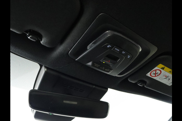 Toyota Corolla Cross HYBRID 140 DYNAMIC STYLEPACK BI-TONE GARANTIE 2035 CARPLAY NAVIGATIE.ELEKTRISCHE A.KLEP. CLIMA.CRUISE ETC