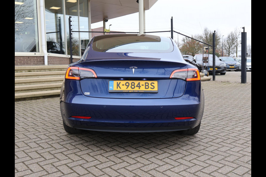 Tesla Model 3 60 kWh RWD *BTW* + AFN. TREKHAAK | LEDER | AUTOPILOT | PANORAMA | 3 CAMERA'S