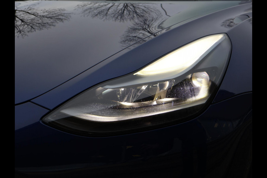 Tesla Model 3 60 kWh RWD *BTW* + AFN. TREKHAAK | LEDER | AUTOPILOT | PANORAMA | 3 CAMERA'S