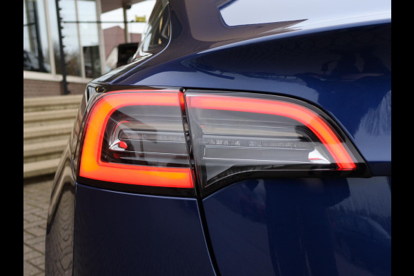 Tesla Model 3 60 kWh RWD *BTW* + AFN. TREKHAAK | LEDER | AUTOPILOT | PANORAMA | 3 CAMERA'S