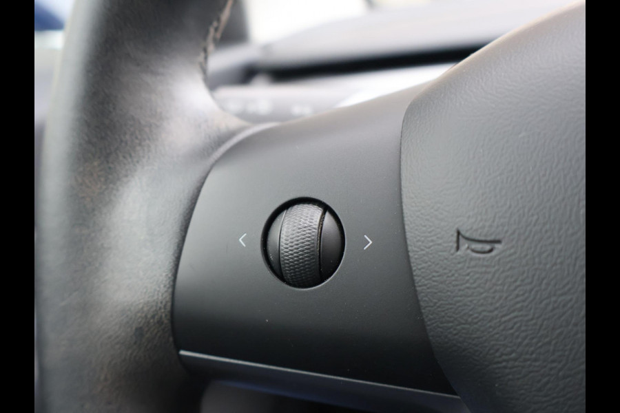 Tesla Model 3 60 kWh RWD *BTW* + AFN. TREKHAAK | LEDER | AUTOPILOT | PANORAMA | 3 CAMERA'S