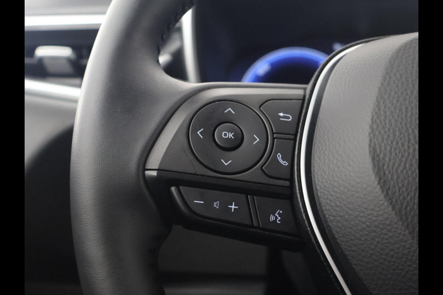 Toyota Corolla HYBRID 140 BUSINESS BLACK ED. GARANTIE 5-2035* 15.000 KM!!! STOEL -EN STUURVERWARMNG . CAMERA . KEYLESS START/STOP . APPLE CARPLAY & ANDROID AUTO