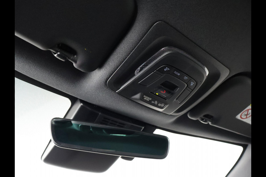 Toyota Corolla HYBRID 140 BUSINESS BLACK ED. GARANTIE 5-2035* 15.000 KM!!! STOEL -EN STUURVERWARMNG . CAMERA . KEYLESS START/STOP . APPLE CARPLAY & ANDROID AUTO