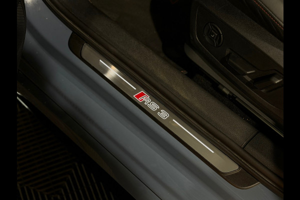 Audi RS3 Limousine 2.5 TFSI RS 3 quattro|PANO|MASSAGE|B&O|ACC|MEMORY|CARPLAY|DEALER ONDERHOUDEN|KEMORA GREY|400PK|BOMVOL!