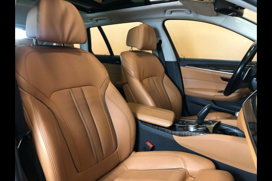 BMW 5 Serie Touring 520i High Executive sportint | panodak | camera | trekhaak | leer
