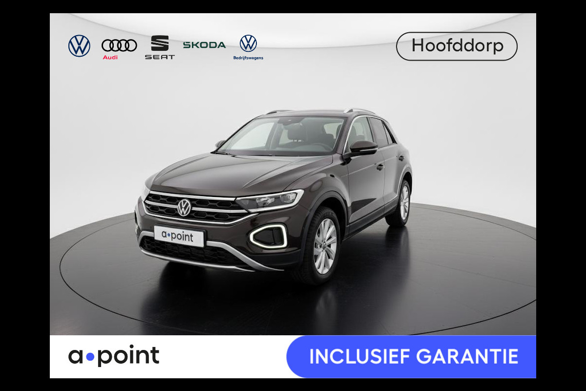 Volkswagen T-Roc 1.5 TSI Style 150 PK DSG | Private lease vanaf €641,-| Trekhaak afneembaar | Navigatie | Stoel verwarming en massage | Alcantara |