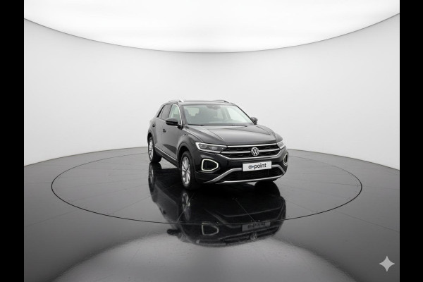 Volkswagen T-Roc 1.5 TSI Style 150 PK DSG | Private lease vanaf €641,-| Trekhaak afneembaar | Navigatie | Stoel verwarming en massage | Alcantara |