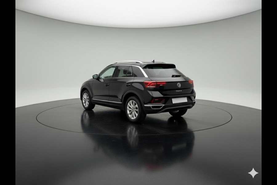 Volkswagen T-Roc 1.5 TSI Style 150 PK DSG | Private lease vanaf €641,-| Trekhaak afneembaar | Navigatie | Stoel verwarming en massage | Alcantara |