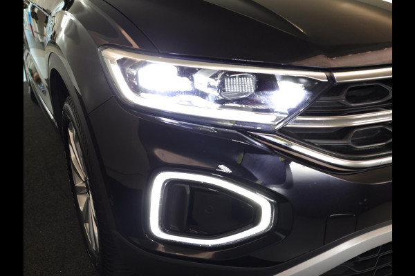 Volkswagen T-Roc 1.5 TSI Style 150 PK DSG | Private lease vanaf €641,-| Trekhaak afneembaar | Navigatie | Stoel verwarming en massage | Alcantara |