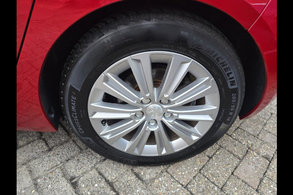 Peugeot 308 1.2 PureTech Allure | 2E EIGENAAR | 12MND GARANTIE | PANO DAK | NAVI | NW DISTR RIEM | TREKHAAK |