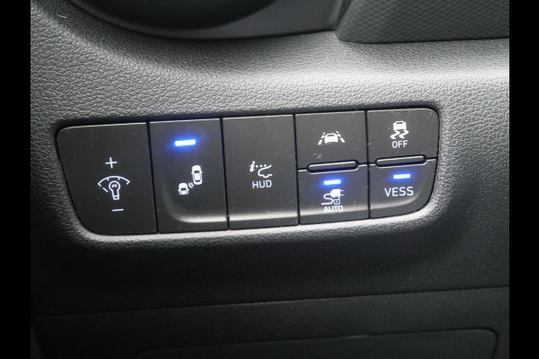 Hyundai Kona EV Premium 64 kWh | SOH 94,8% | Stoelverwarming/ventilatie | Navi | Clima | Cruise |