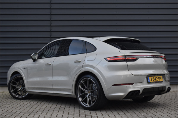 Porsche Cayenne Coupé 3.0 E-Hybrid 462pk Lightweight Sport Package | Carbon Dak | ACC | 22'' GT Design | Matrix PDLS+ | Luchtvering | 360 Camera |