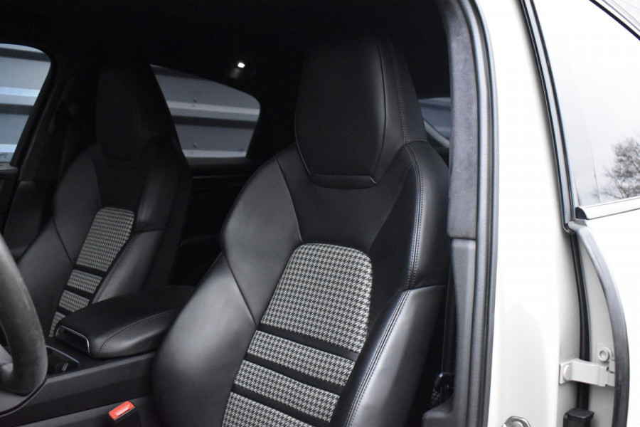 Porsche Cayenne Coupé 3.0 E-Hybrid 462pk Lightweight Sport Package | Carbon Dak | ACC | 22'' GT Design | Matrix PDLS+ | Luchtvering | 360 Camera |