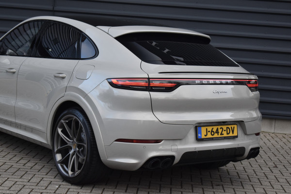 Porsche Cayenne Coupé 3.0 E-Hybrid 462pk Lightweight Sport Package | Carbon Dak | ACC | 22'' GT Design | Matrix PDLS+ | Luchtvering | 360 Camera |