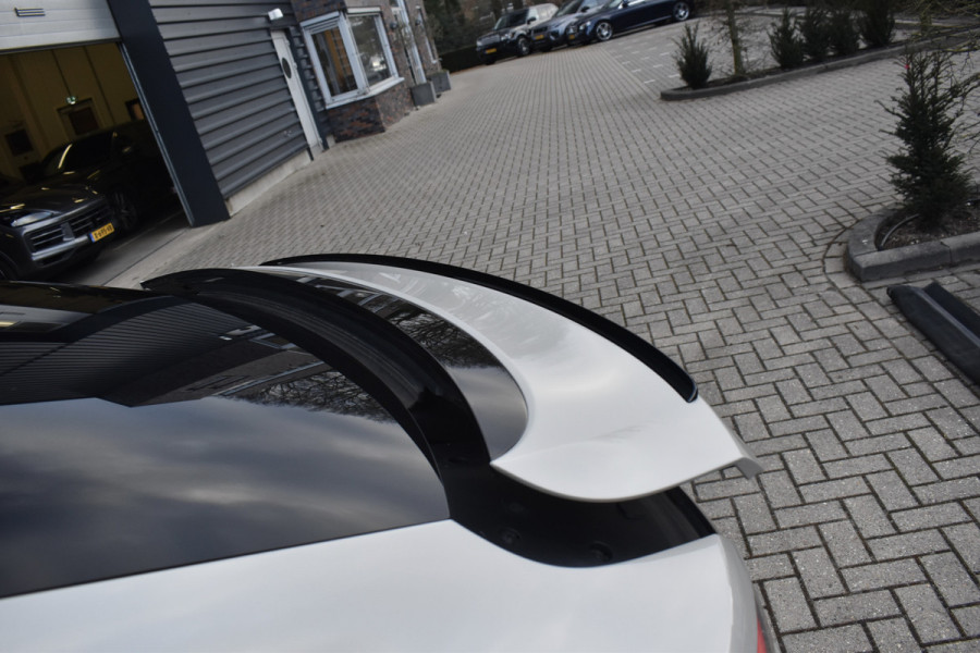 Porsche Cayenne Coupé 3.0 E-Hybrid 462pk Lightweight Sport Package | Carbon Dak | ACC | 22'' GT Design | Matrix PDLS+ | Luchtvering | 360 Camera |