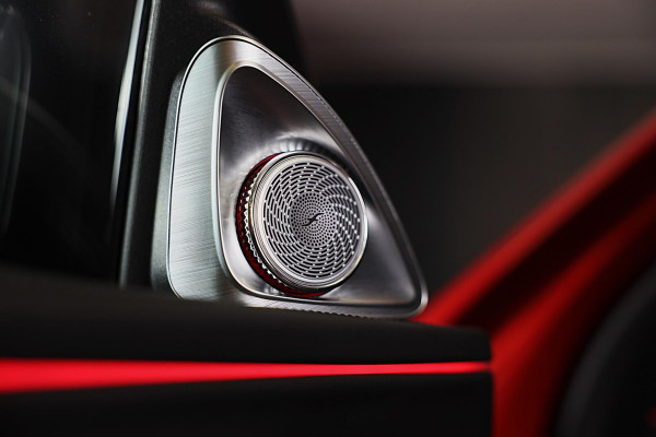 Mercedes-Benz E-Klasse Estate 300 e AMG 53 Look / HYPERSCREEN / Acc / Massage / BURMESTER 4D / Head Up / 360 Camera / Leder / Pano