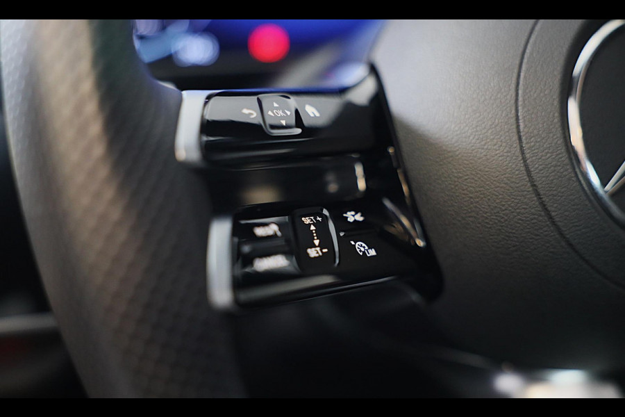 Mercedes-Benz E-Klasse Estate 300 e AMG 53 Look / HYPERSCREEN / Acc / Massage / BURMESTER 4D / Head Up / 360 Camera / Leder / Pano