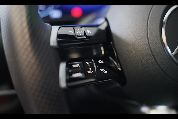 Mercedes-Benz E-Klasse Estate 300 e AMG 53 Look / HYPERSCREEN / Acc / Massage / BURMESTER 4D / Head Up / 360 Camera / Leder / Pano