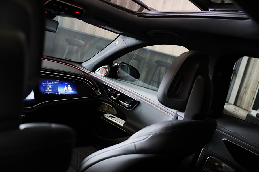 Mercedes-Benz E-Klasse Estate 300 e AMG 53 Look / HYPERSCREEN / Acc / Massage / BURMESTER 4D / Head Up / 360 Camera / Leder / Pano
