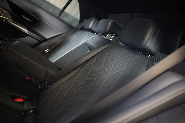 Mercedes-Benz E-Klasse Estate 300 e AMG 53 Look / HYPERSCREEN / Acc / Massage / BURMESTER 4D / Head Up / 360 Camera / Leder / Pano