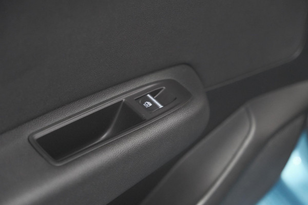 Renault Clio TCe 100 Intens | Navigatie | Apple Carplay | Parkeersensoren