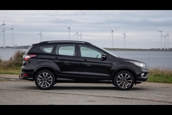 Ford Kuga 1.5 EcoBoost ST Line CAMERA / CARPLAY / TREKHAAK / 2000 KG / STOEVERWRMING / 150 PK