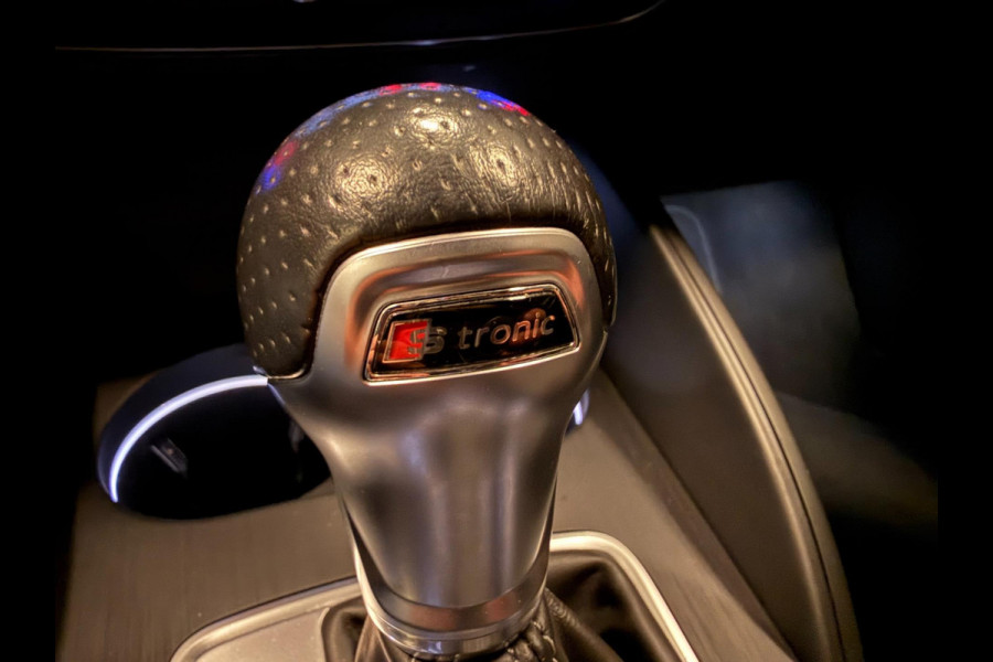 Audi A3 Sportback 1.5 TFSI Sport S Line Edition NAVI/CAM/ECC/PDC/CRUISE/LED///