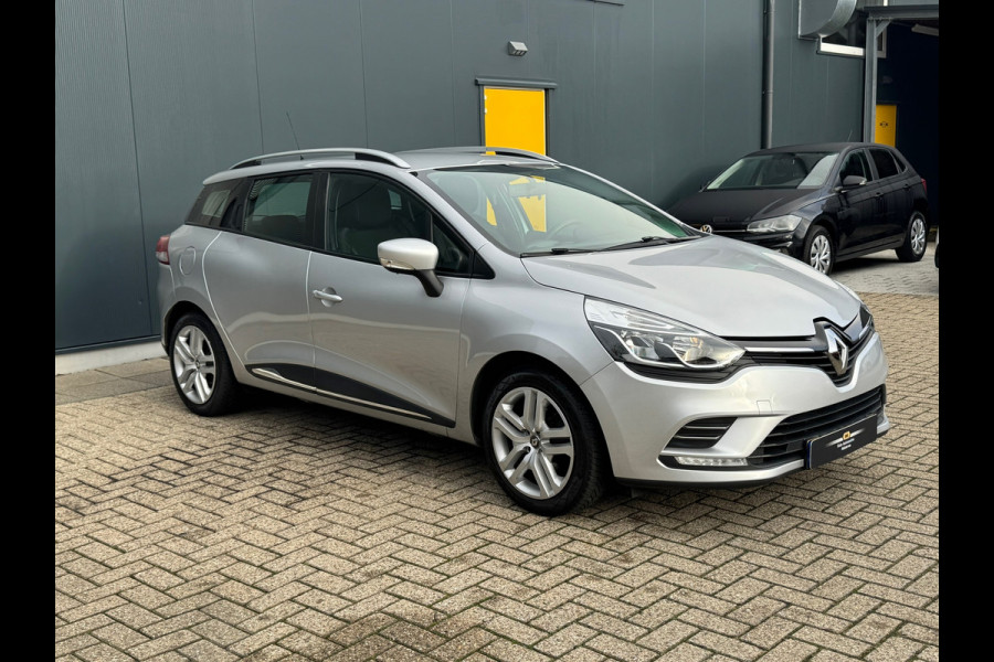 Renault Clio Estate 1.2 16V Life * Navigatie * Parkeersensoren * Cruise Control *