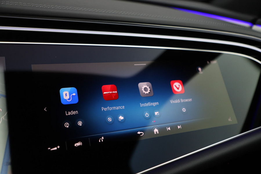 Mercedes-Benz E-Klasse AMG 53 4MATIC+ | 612PK | Achterasbesturing | Hyperscreen | Head-up | Schaalstoelen | Burmester 4D | Sfeerverlichting | 2024.