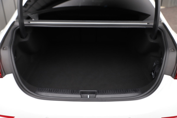 Mercedes-Benz E-Klasse AMG 53 4MATIC+ | 612PK | Achterasbesturing | Hyperscreen | Head-up | Schaalstoelen | Burmester 4D | Sfeerverlichting | 2024.