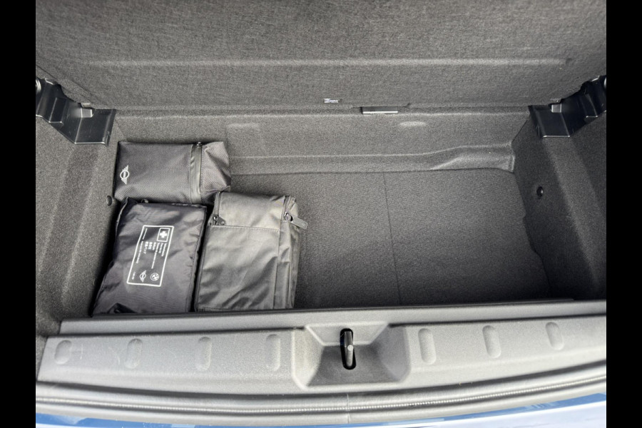 MINI Mini 2.0 JCW John Cooper Works XL Adaptive cruise Climate Cruise Pano 360 camera Navi Apple / Android Stoel-/stuurverwarming