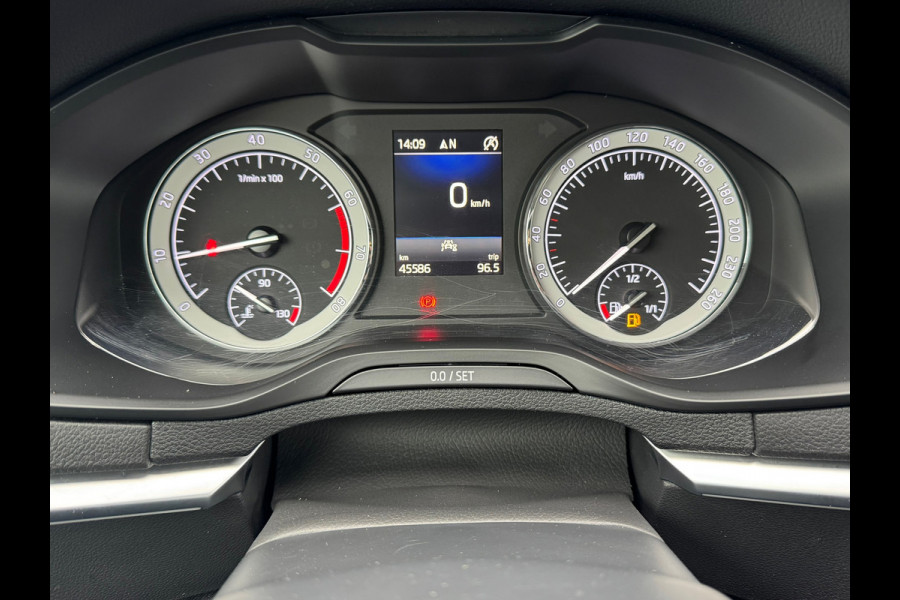 Škoda Karoq 1.0 TSI Ambition * Navigatie * Camera * Stoelverwarming * Cruise Control *