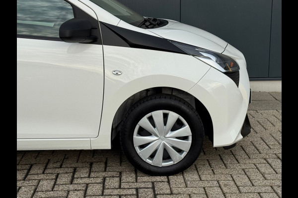 Toyota Aygo 1.0 VVT-i x * 5 deurs * Start/stop * Cruise *