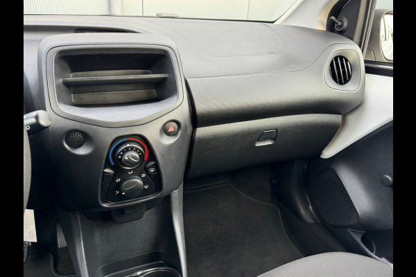 Toyota Aygo 1.0 VVT-i x * 5 deurs * Start/stop * Cruise *