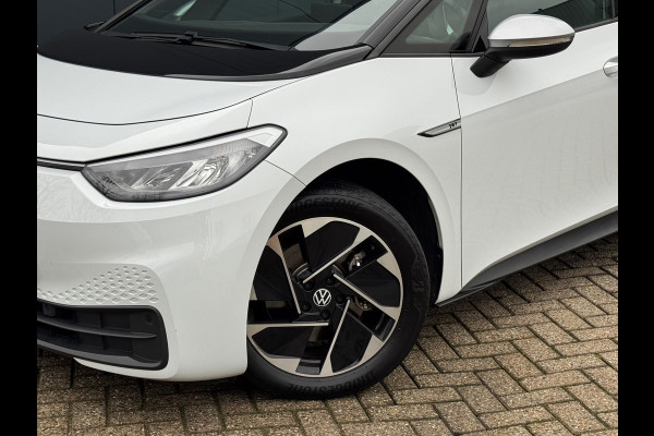 Volkswagen ID.3 First 58 kWh * Steunhaak * Navigatie * Parkeersensoren * Adaptieve Cruise *