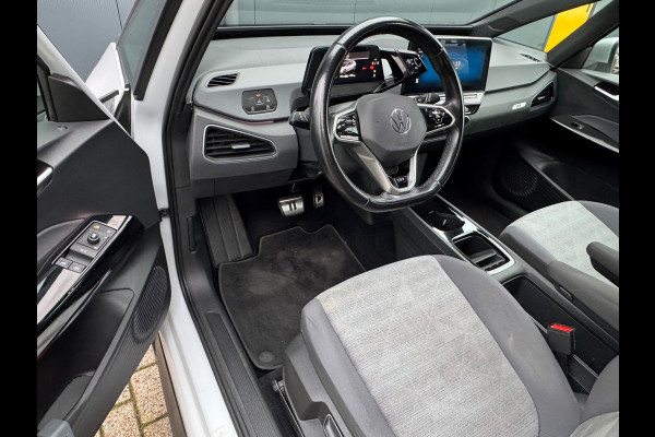 Volkswagen ID.3 First 58 kWh * Steunhaak * Navigatie * Parkeersensoren * Adaptieve Cruise *