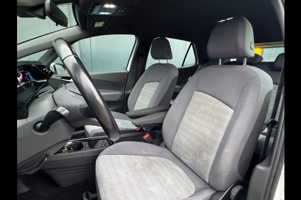 Volkswagen ID.3 First 58 kWh * Steunhaak * Navigatie * Parkeersensoren * Adaptieve Cruise *
