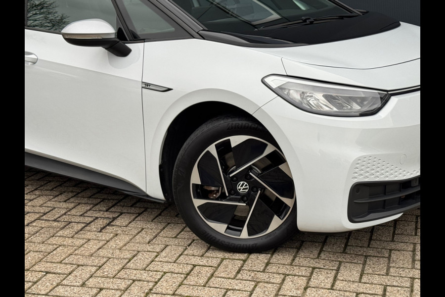 Volkswagen ID.3 First 58 kWh * Steunhaak * Navigatie * Parkeersensoren * Adaptieve Cruise *