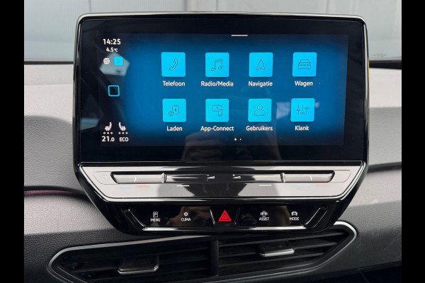 Volkswagen ID.3 First 58 kWh * Steunhaak * Navigatie * Parkeersensoren * Adaptieve Cruise *